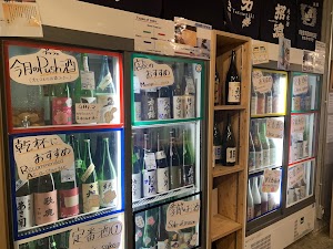 日本酒が永遠に飲める店 たまり場 PON