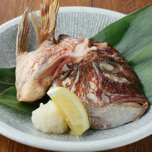 Grilled red sea bream helmet